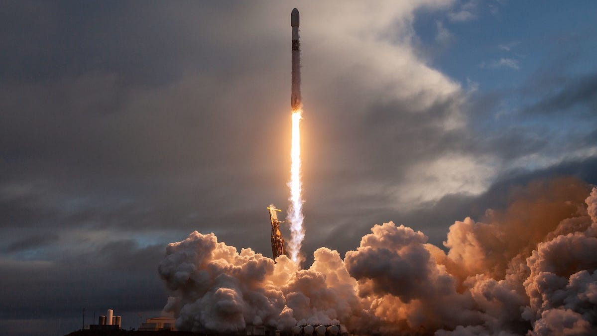 إطلاق ستارلينك الأخير من SpaceX لعام 2024 مُقررًا مساء السبت - VVdailypress.com
