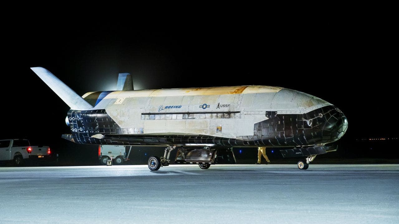 صورة لطائرة X-37B